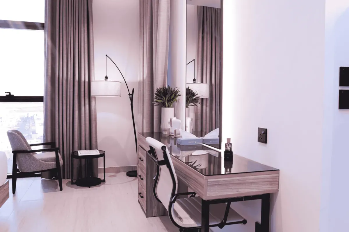 غرفة وصالة وبلكونة (SKG)